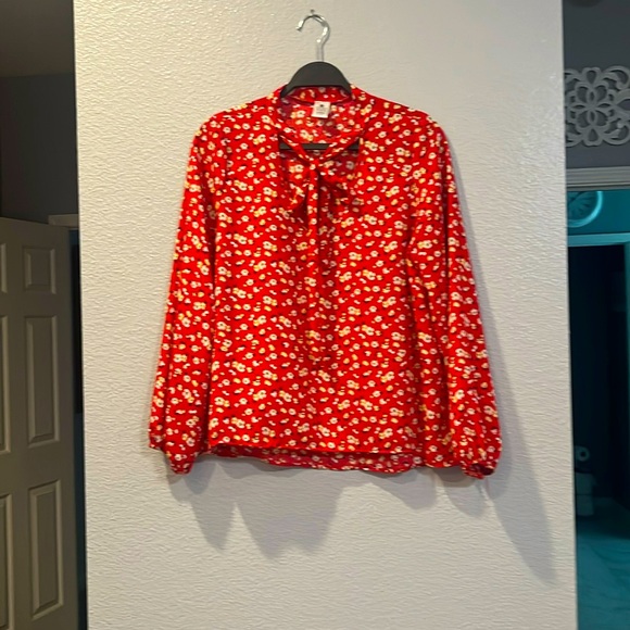 Women blouse - Picture 1 of 4